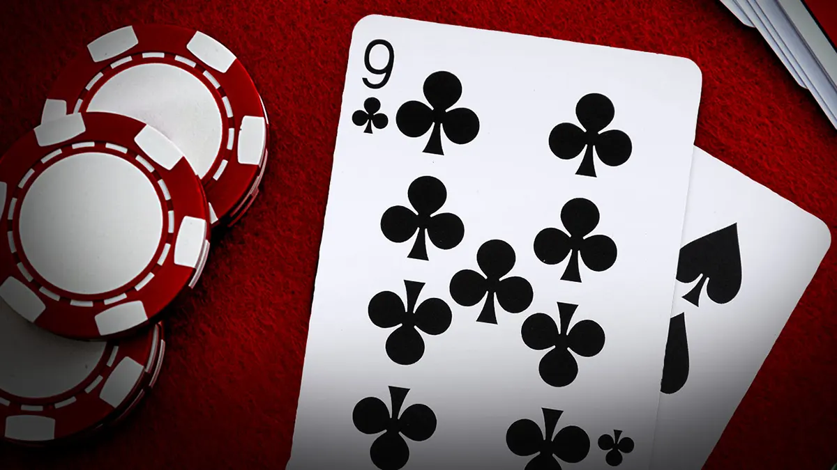 Baccarat online cards and casino chips