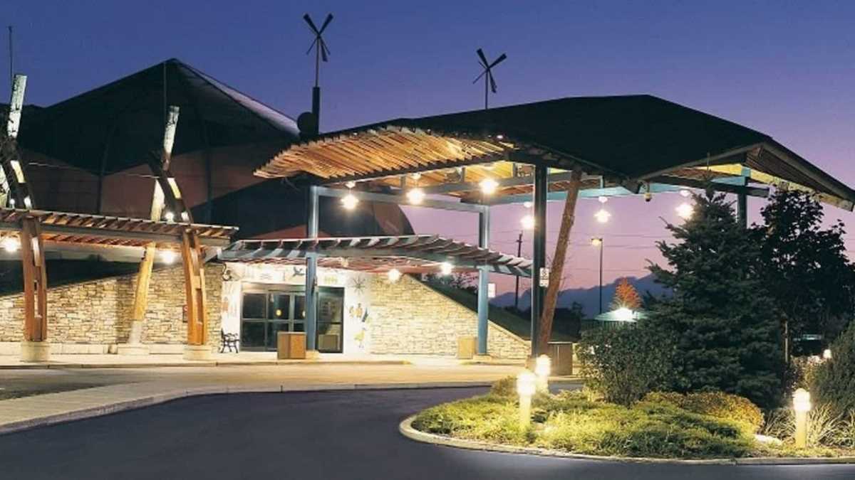 Great Blue Heron Casino Canada at night